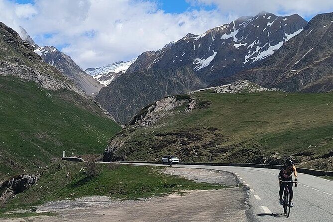 Pamplona de Bocado en Bocado: Join Our Pintxo Tour! - Group Size and Practicalities