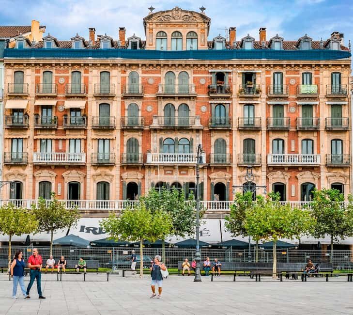 Pamplona: Private Guided Walking Tour - The Experience of a Private Guided Tour