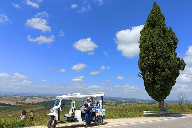 Panoramic Tuk - Exploring Siena from a New Perspective: The Panoramic Tuk Tour