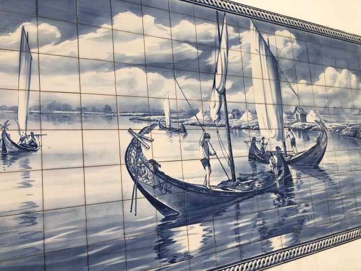 Panoramic Walk in Moliceiro 45 m + Walk in Aveiro 1 hour - A Closer Look at the Aveiro Tour Experience