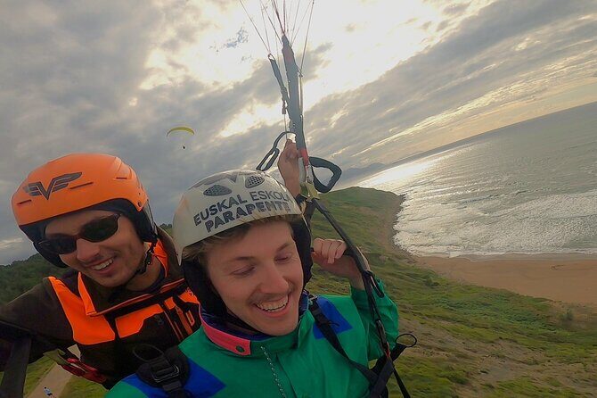 Paragliding flight in Sopelana - FAQs about Paragliding in Sopelana