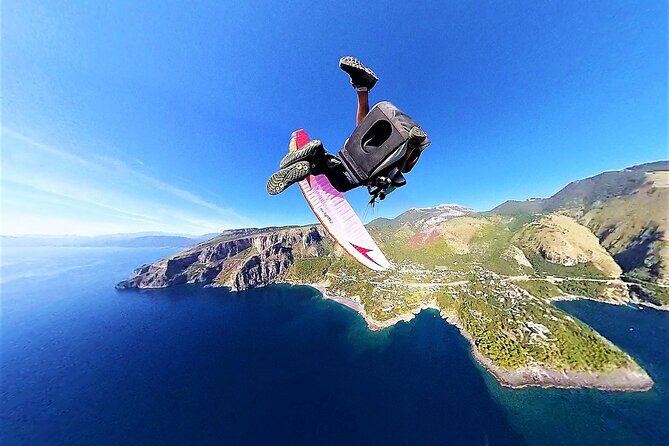 Paragliding flight over the Gardens of Ninfa - Post-Flight and Additional Perks