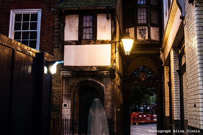 Paranormal ActivityTour in Old London - Key Points