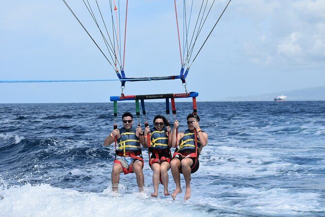 Parasailing in Waikiki from Oahu Hawaii - What to Expect from Your Waikiki Parasailing Adventure