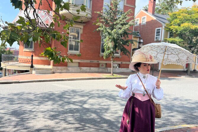 Parasols and Pocket Watches: A History Tour - An In-Depth Look at the Tour Experience