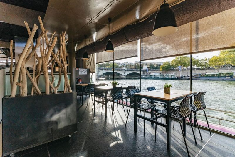 Paris: 1-Hour Sightseeing Cruise and 3-Course Bistro Dinner - Wine, Beer, or Soft Drink: Small Inclusion, Big Payoff