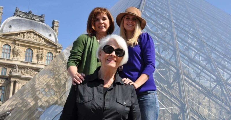 Paris 2-Hour Private Walking Tour with a Photographer - Practical Tips and Considerations