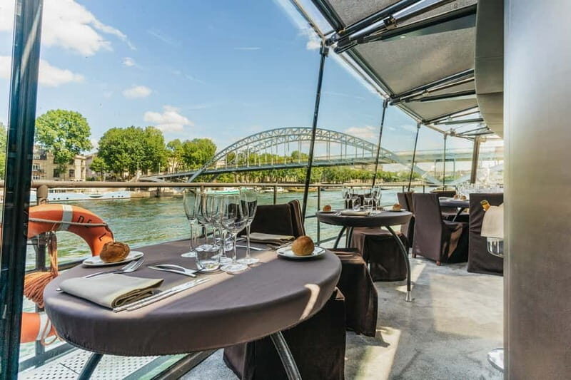 Paris: 2-Hour River Seine Lunch Cruise with 3-course-menu - What to Expect from the Experience