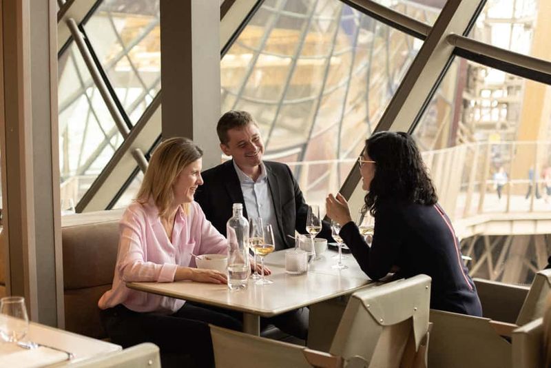 Paris: 3-Course Lunch at Eiffel Tower's Madame Brasserie - Service Quality: What Guests Said About the Staff