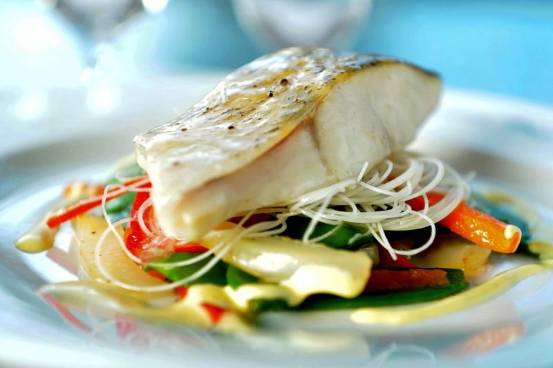 Paris: 3-Course Lunch Cruise on the River Seine - Drinks, Wine, and Optional Champagne Upgrades