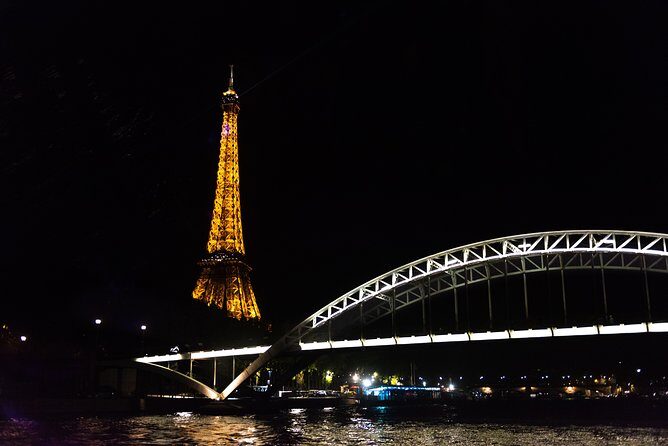 Paris 3-Courses Gourmet Dinner Seine River Cruise with Champagne - FAQs