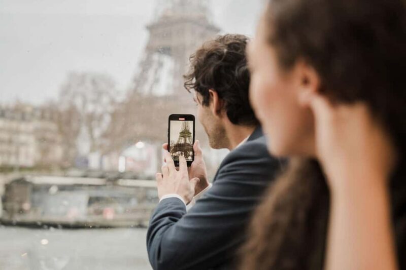 Paris: 4-Course Dinner Cruise on Seine River with Live Music - FAQs About the Seine Dinner Cruise