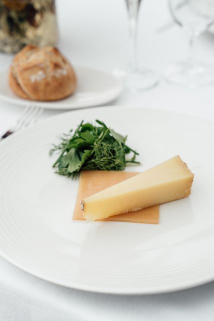 Paris: 4-Course Dinner Cruise on Seine River with Live Music - Window Seats, Excellence Option, and How to Secure the Best View