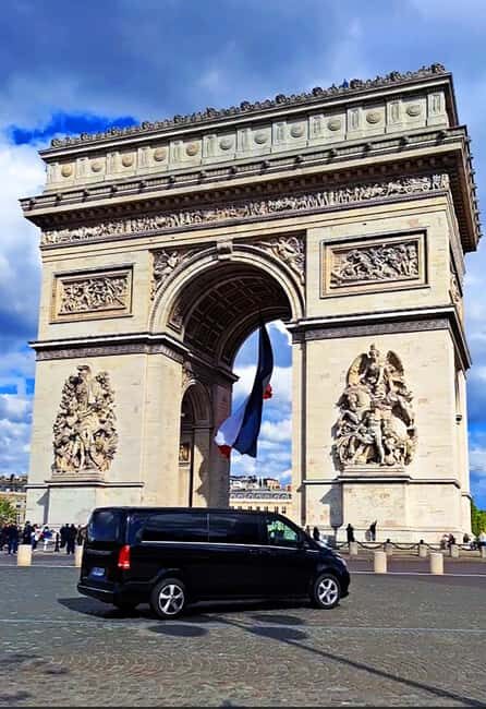 Paris: 6-hour PRIVATE tour in a van - photoshoot included - Value and Price Considerations