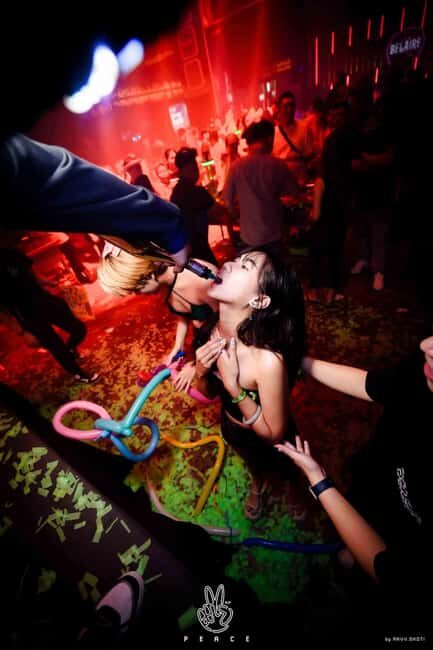 Paris After Dark: Speakeasy, Cocktails, Local Bars & Clubs - Key Points