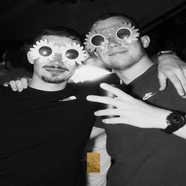 Paris After Dark: Speakeasy, Cocktails, Local Bars & Clubs - Who Would Love This?