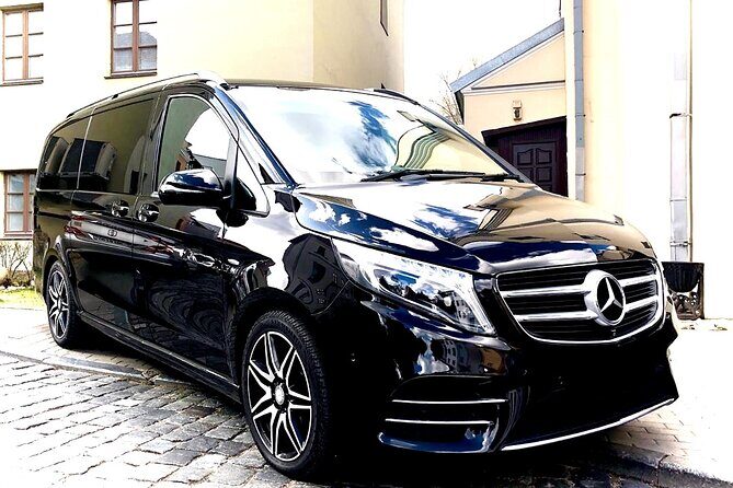 Paris Airport CDG Round-Trip Private Transfer by Luxury Van - FAQ
