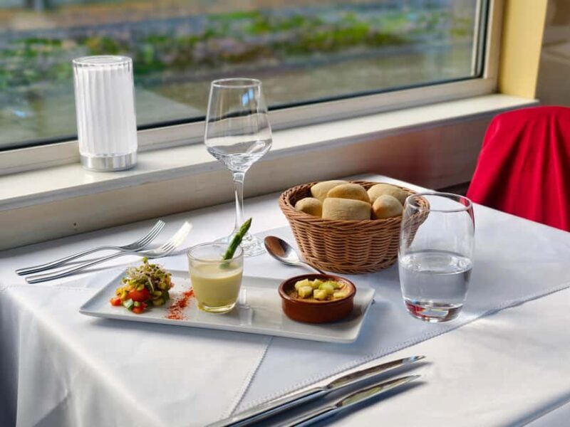 Paris : Bistronomic early dinner cruise - Who Is This Tour Best For?