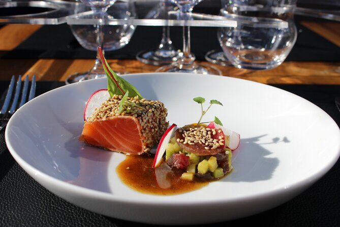 Paris Bustronome Gourmet Sightseeing Lunch on a Panoramic Bus - How the Tour Works