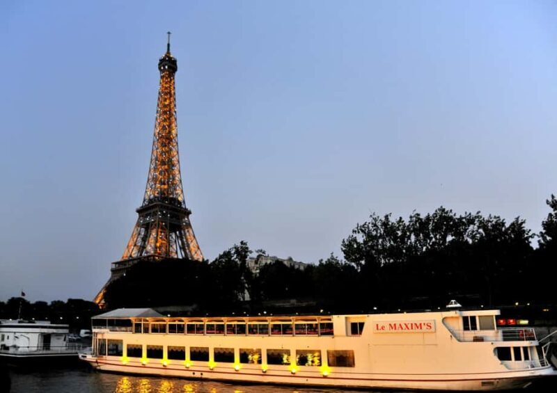 Paris by Night: Private Tour with Eiffel Tower & Cruise - What to Expect from the Paris by Night Tour