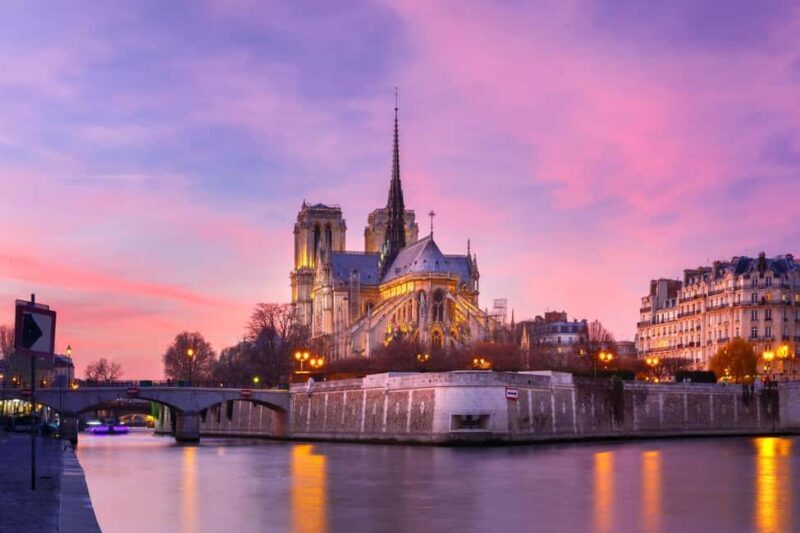 Paris: Capture the most Photogenic Spots with a Local - Key Points