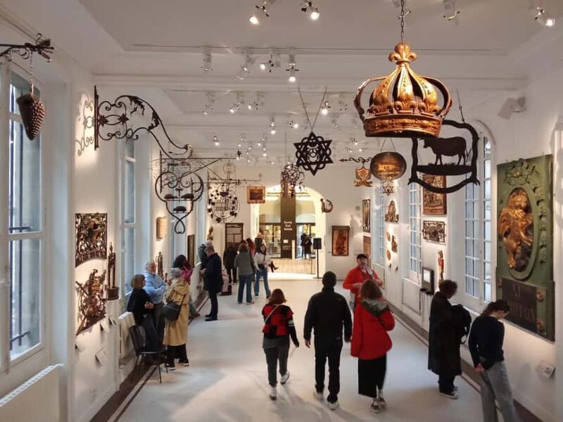 Paris: Carnavalet Museum Guided Visit in Le Marais - Key Points