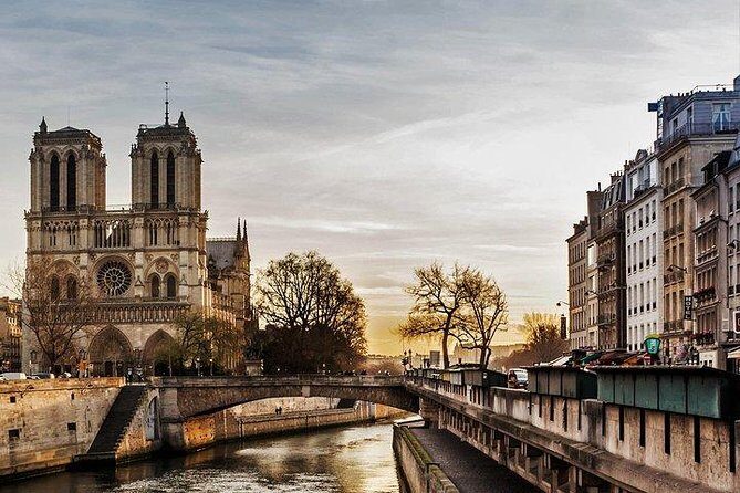 Paris Center w/ Notre Dame & Louvre | 100% Guaranteed | 8ppl Max - Why This Tour Works for You