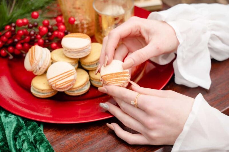 Paris: Champs-Élysées Christmas Lights Tour with Tastings - Price and Value