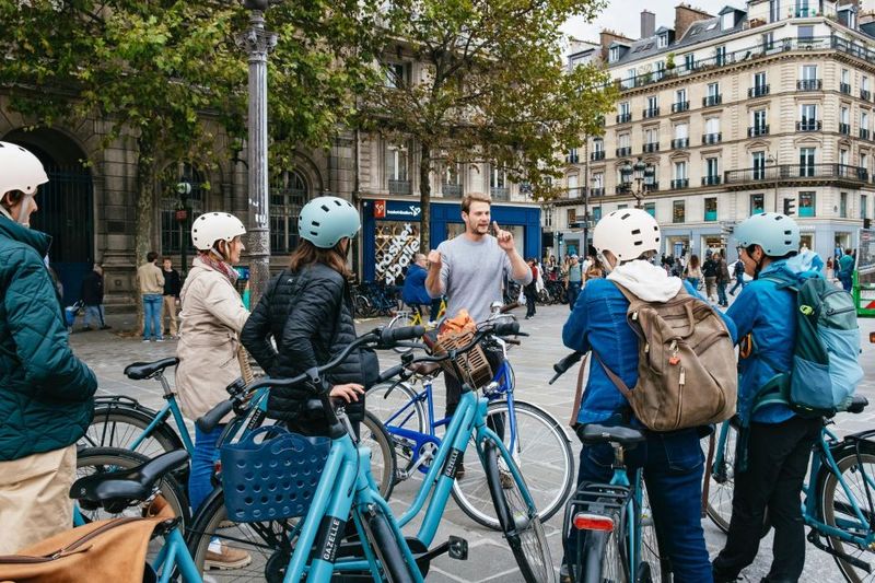 Paris: Charming Nooks and Crannies Bike Tour - Kings Square to Bastille: stories without the loud tourist rush