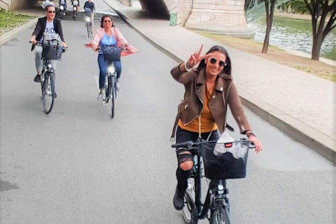 Paris: Charming Nooks and Crannies Bike Tour - Why You Might Love This Tour