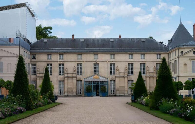 Paris: Château de Malmaisons Self-Guided Tour with Transfers - A Closer Look at the Tour Experience