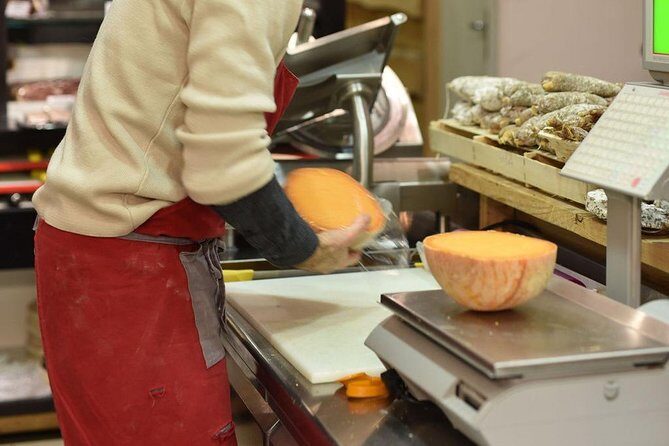 Paris Cheesemaking Workshop including Wine and Cheese Tasting with an Expert - Who Should Consider This Experience?