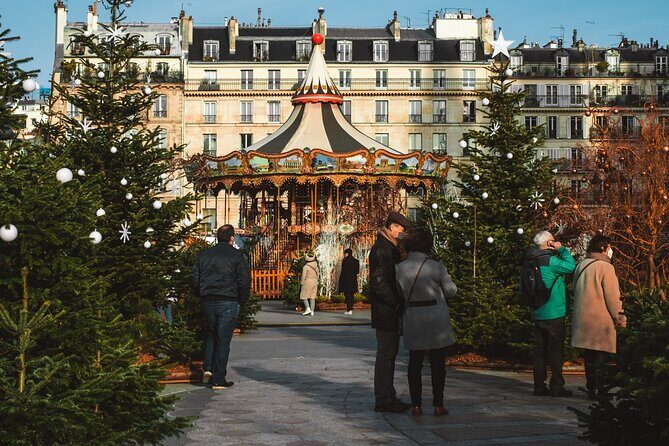 Paris Christmas Market & Chocolate Private Tour with Local Guide - Analyzing the Price and Value