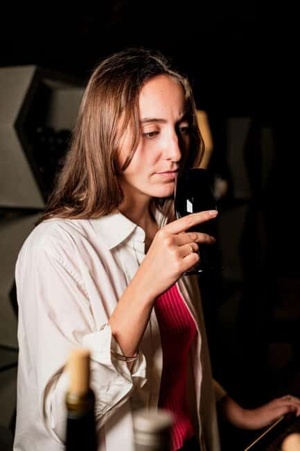 Paris: Citroën 2CV Private Tour with Wine Tasting Experience - Key Points