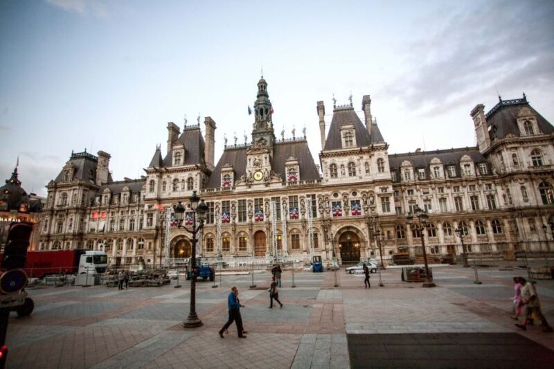 Paris: City Tour by Bus with Eiffel Tower & Optional Summit - Key Points