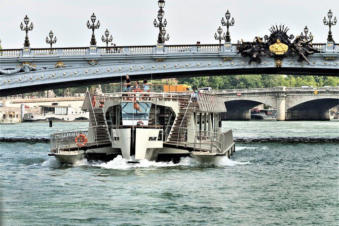 Paris City Tour by Coach with Sightseeing Seine River Cruise - What to Expect from This Tour