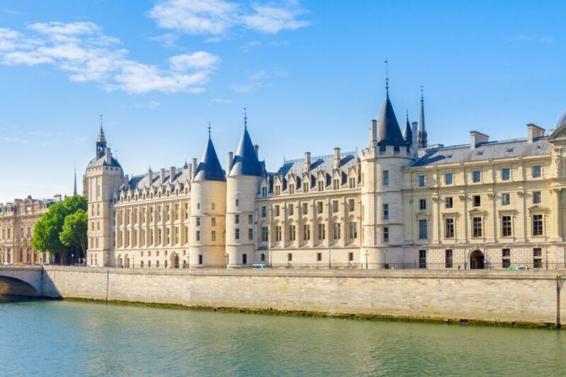 Paris: Conciergerie Ticket with Histopad - Overview of the Conciergerie Experience
