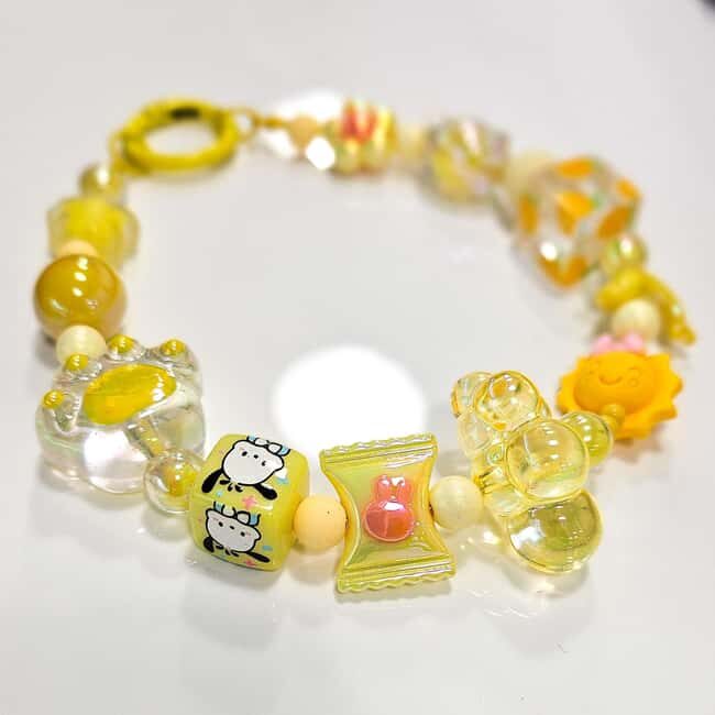 Paris: Create your phone strap, bag or keychain - Key Points