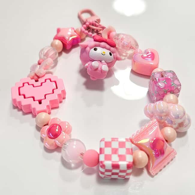 Paris: Create your phone strap, bag or keychain - What Is This Experience About?