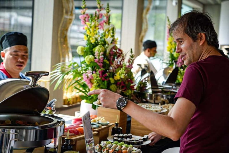 Paris: Cruise on the Seine with Brunch - Who Should Consider This Tour?