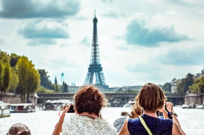Paris: Day or Sunset Cruise with Drink, Ice Cream or Dessert - Key things to know before you go