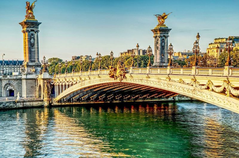 Paris: Day or Sunset Cruise with Drink, Ice Cream or Dessert - Tickets: no fixed reservation time, valid for a month