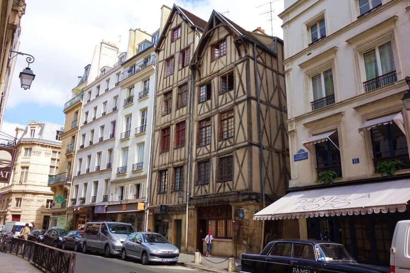 Paris: Discover the hidden architecture gems of Le Marais - What Makes This Tour Stand Out?