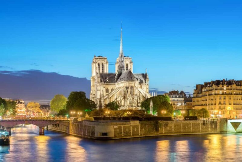 Paris: Early Access Notre Dame Cathedral Walking Tour - A Detailed Look at the Experience