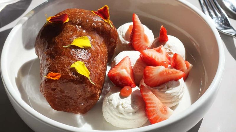 Paris: Early Dinner at Madame Brasserie in the Eiffel Tower - Service and hosts: how the staff make or break the evening