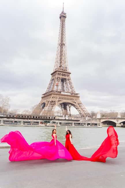 Paris: Eiffel Tower Flying-Dress Photoshoot jonadress - What the Experience Involves