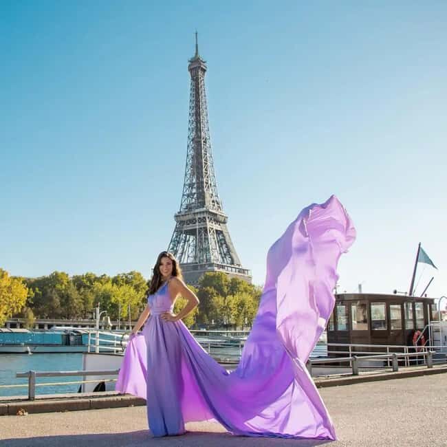 Paris: Eiffel Tower Glamor Photoshoot with Dress Options - Key Points