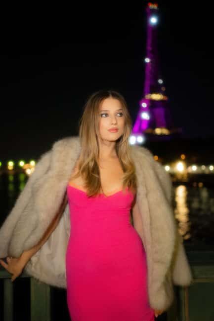 Paris: Eiffel Tower Night Photoshoot with 10 High End Edits - Value for Money and Who Will Love This