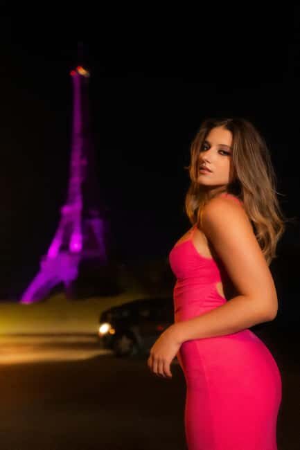 Paris: Eiffel Tower Night Photoshoot with 10 High End Edits - FAQ