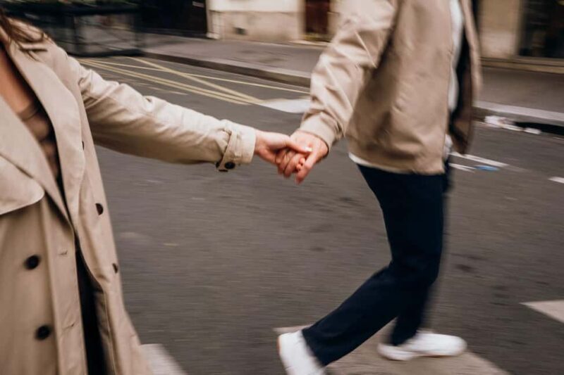 Paris: Eiffel Tower Photoshoot with a Professional - Is This Experience Right for You?